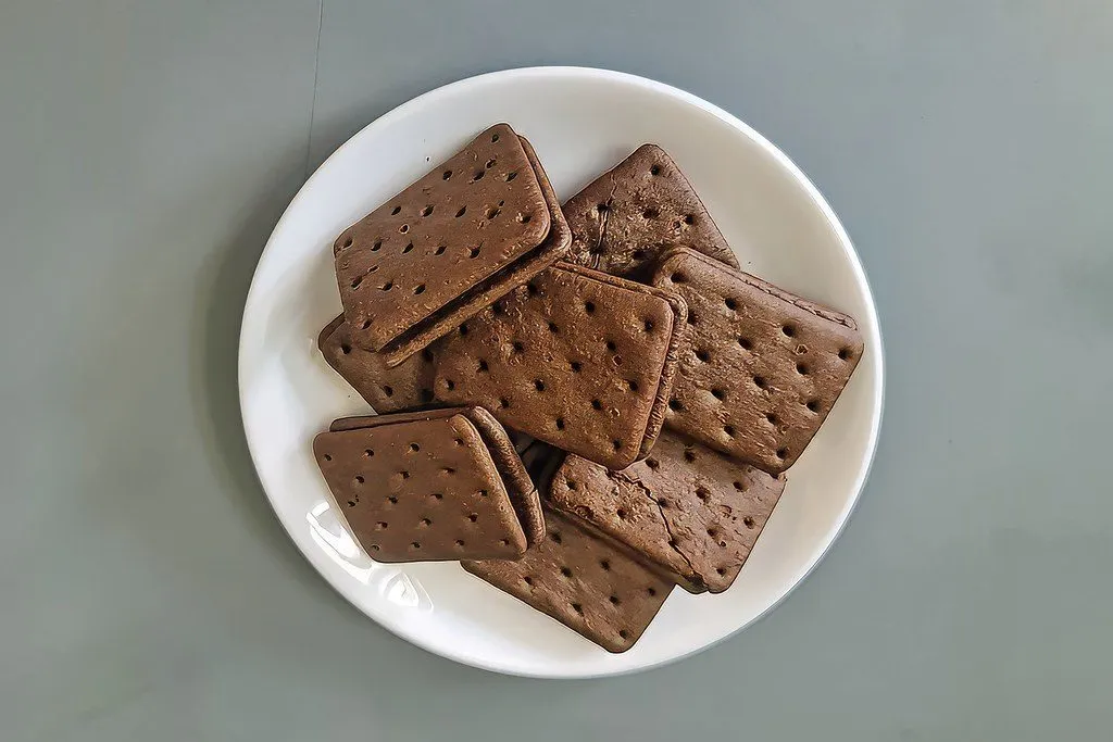 Minoo Cream Biscuits