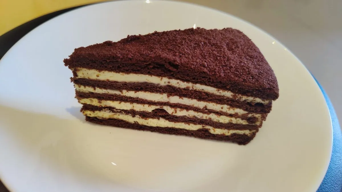 Shirin Asal Layer Cake