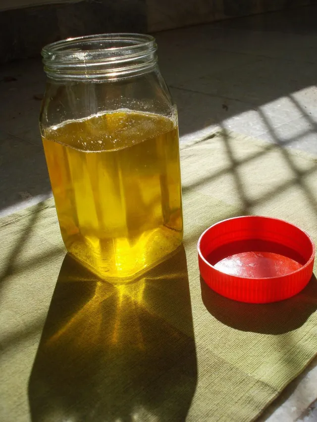 Pure Cow Ghee (Roghan-e Heivani)