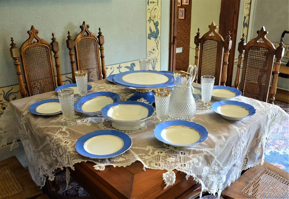 Zarin Iran Porcelain Dinner Set