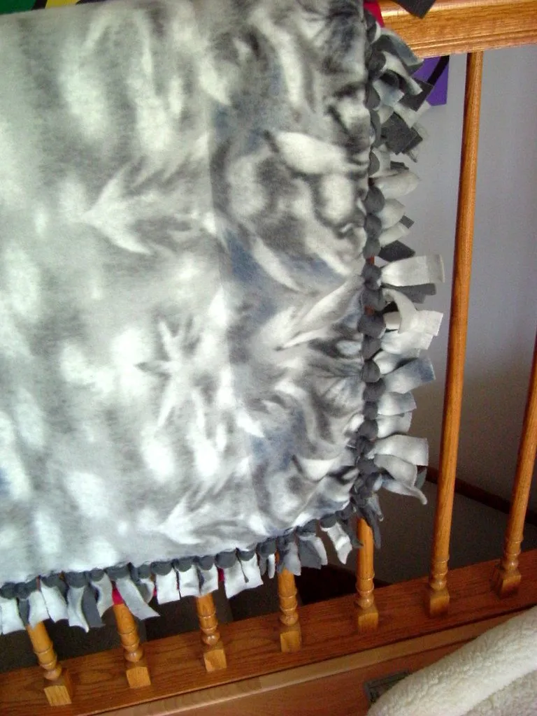Lightweight Fleece Throw